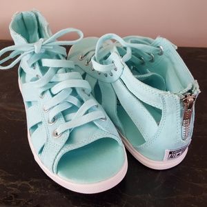 Women's Converse Chuck Taylor